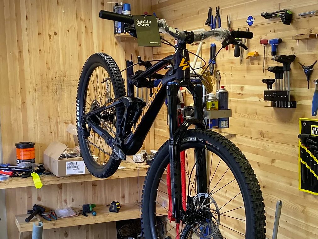 Sportbutik i Åsarna - hjärtat för cykel, längdskidor och löpning i jämtland